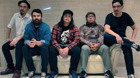 Showing Teeth Unveil Music Video for Debut Single 'Labyrinth'