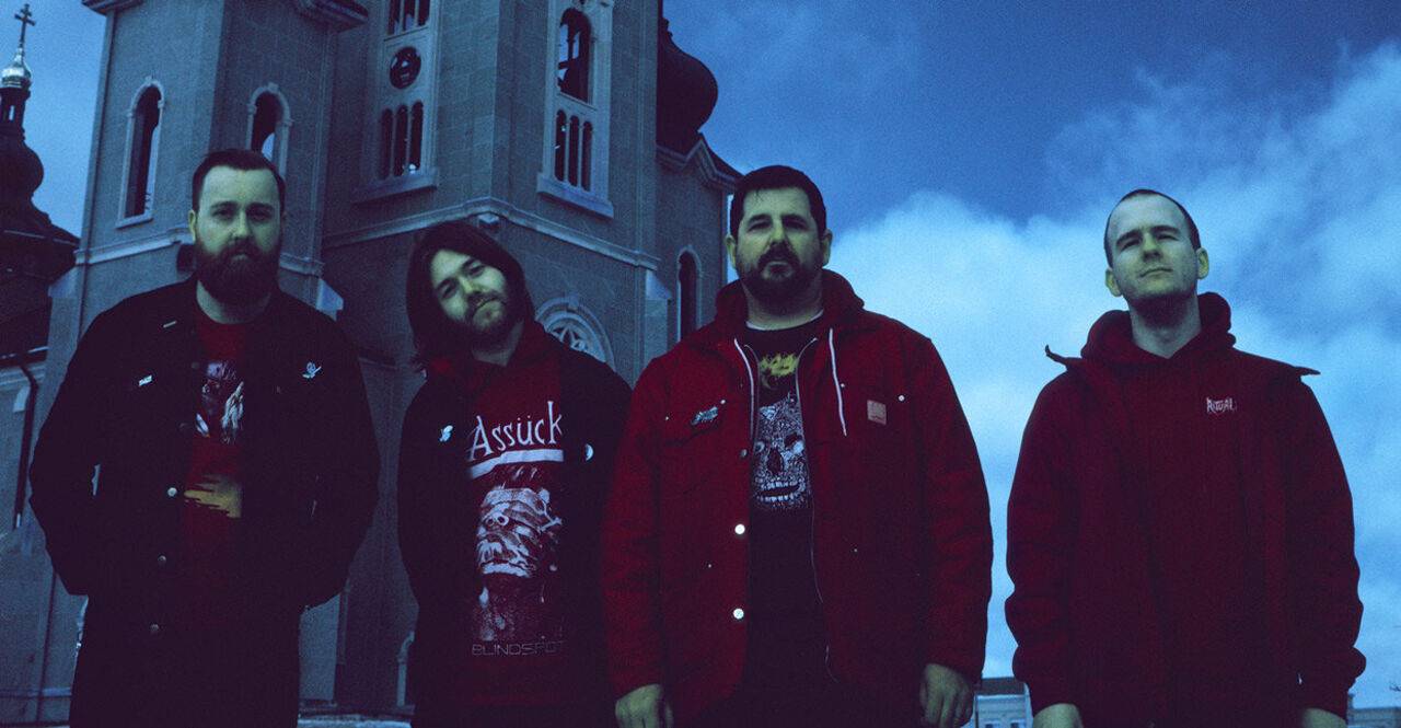 Tomb Mold