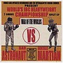 War Of The Worlds, Split EP avec Armchair Martian